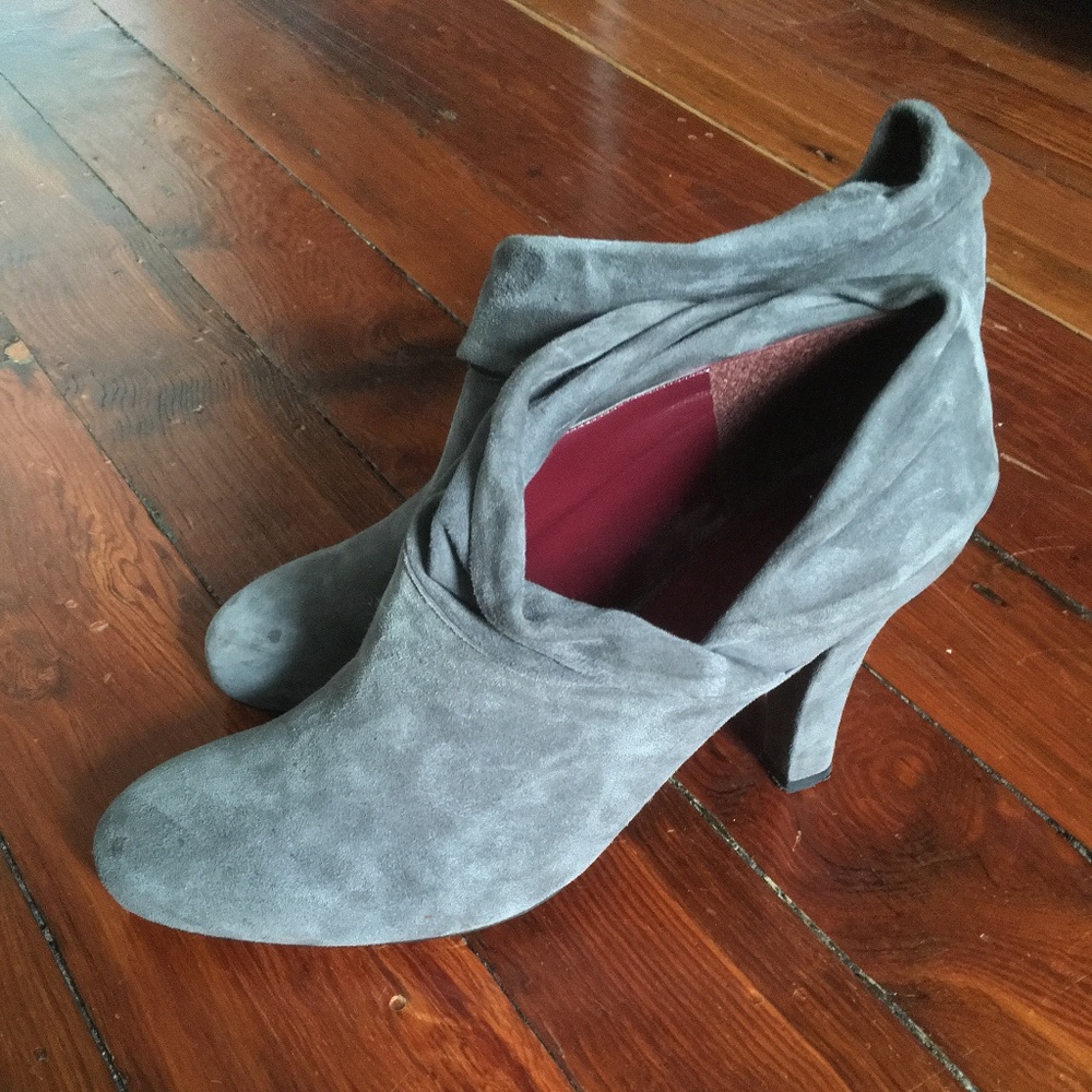 Enzo Angiolini "Rachey" Grey Suede Booties